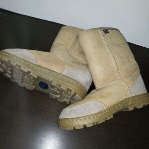 EMU Australia Unisex Beige Suede Sheepskin Boots Men 7 Women 8